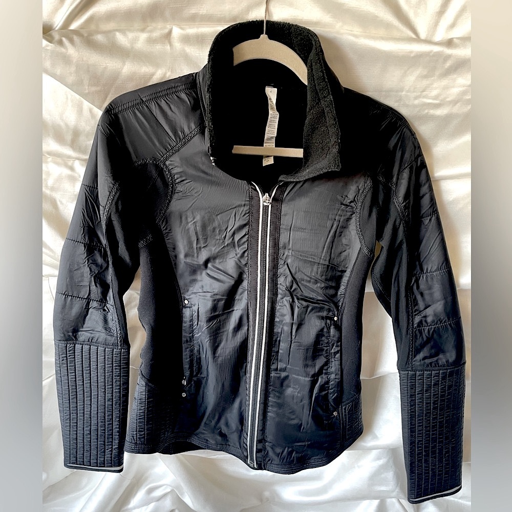 Lululemon Black Reflector Zip Up Jacket Size 4